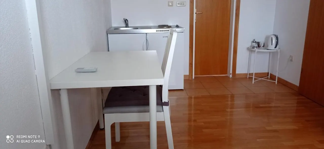 Apartmani Barisic Trogir 0*,  Croatia
